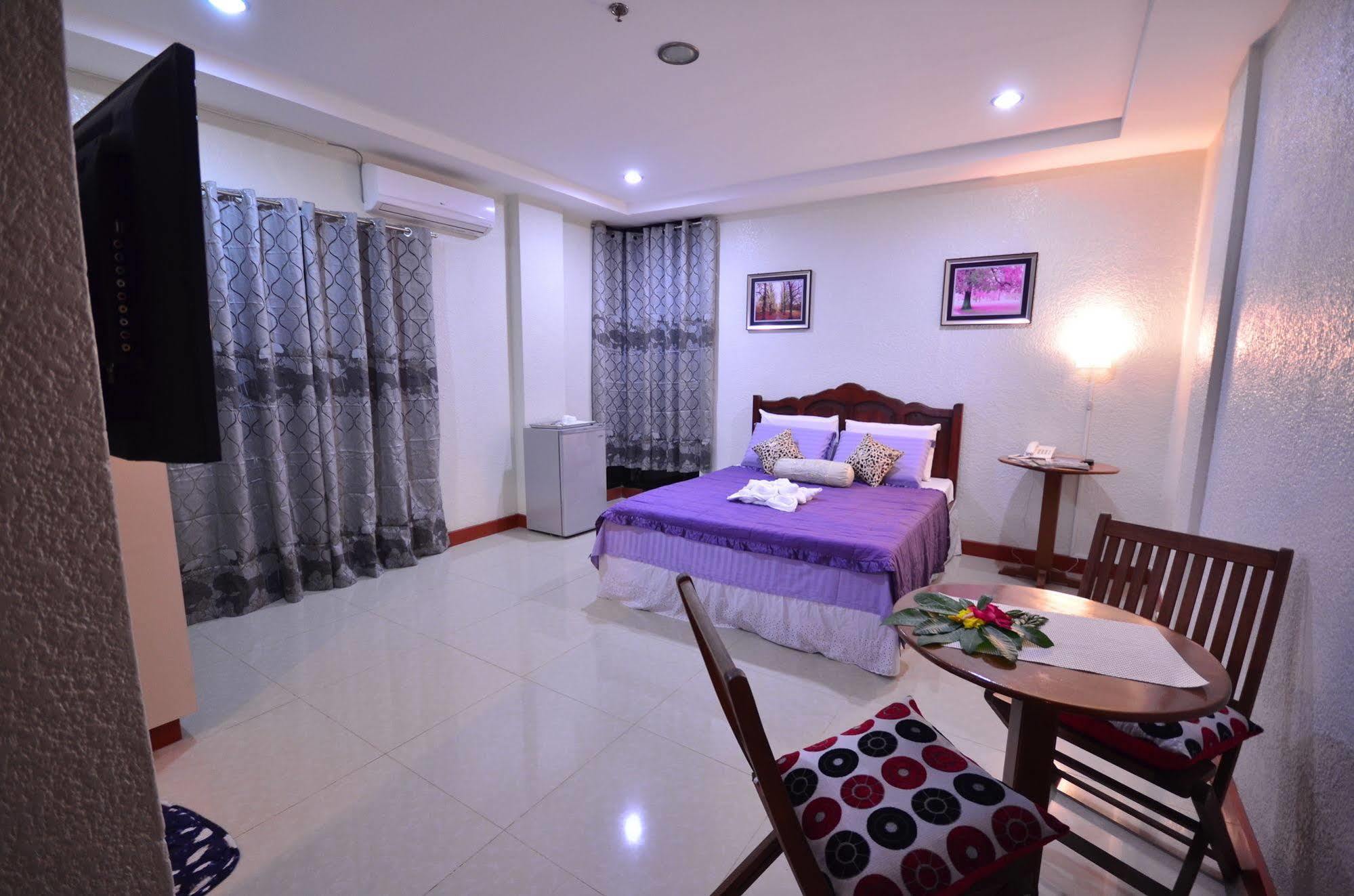 Casanas Suites Puerto Princesa Zewnętrze zdjęcie